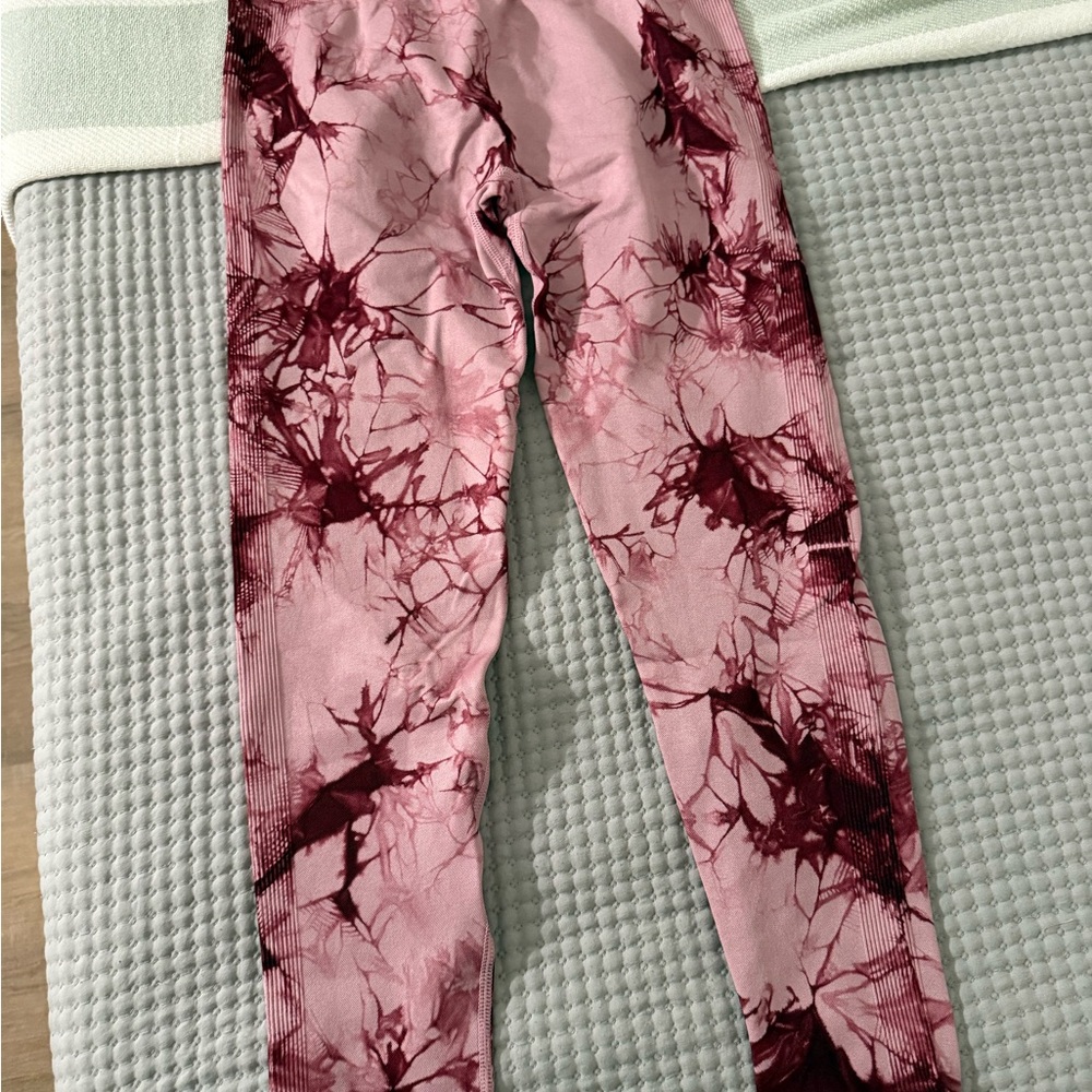 Stylish Pink and Maroon Women’s Leggings
